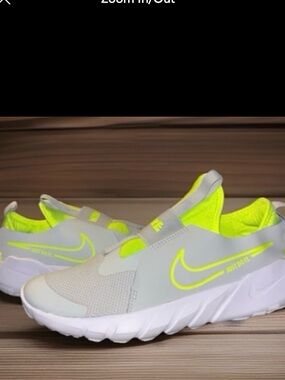 NWOB Nike Flex Runner 2 GS 'Grey Fog Volt' sneakers. Boys 7Y or Women’s size 8.5